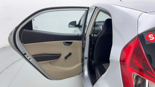 Second-hand 2015 Hyundai EON Sportz for sale in Chandigarh-36