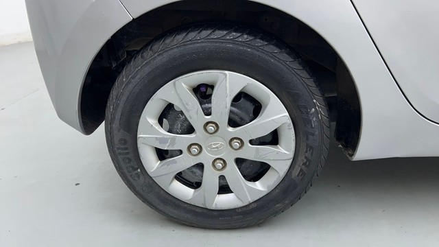 Second-hand 2015 Hyundai EON Sportz for sale in Chandigarh-18