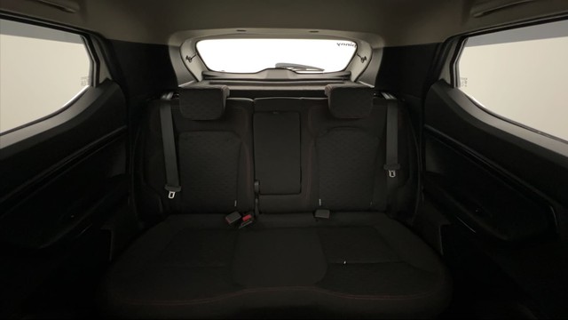 Second-hand 2022 Renault Kiger RXZ Turbo CVT for sale in Lucknow-27