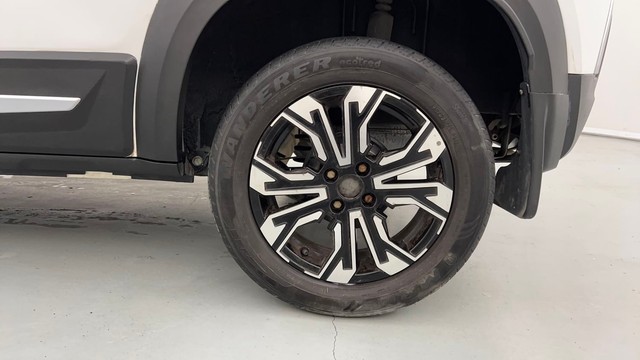 Second-hand 2022 Renault Kiger RXZ Turbo CVT for sale in Lucknow-19