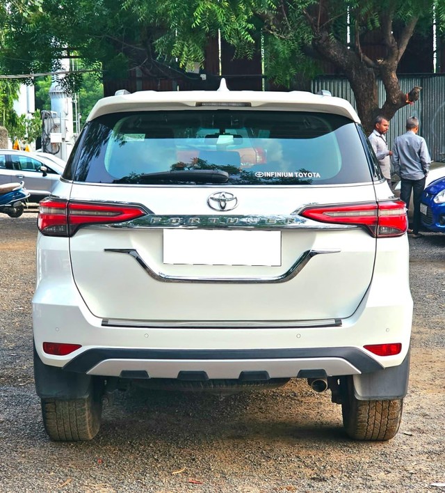 Second-hand 2023 Toyota Fortuner 4X2 for sale in Ahmedabad-1