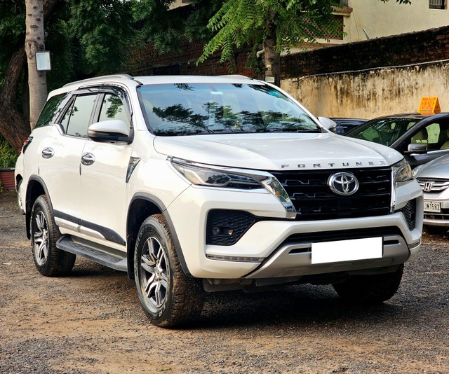 Second-hand 2023 Toyota Fortuner 4X2 for sale in Ahmedabad-0