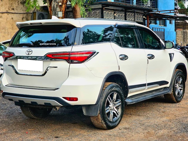 Second-hand 2023 Toyota Fortuner 4X2 for sale in Ahmedabad-8