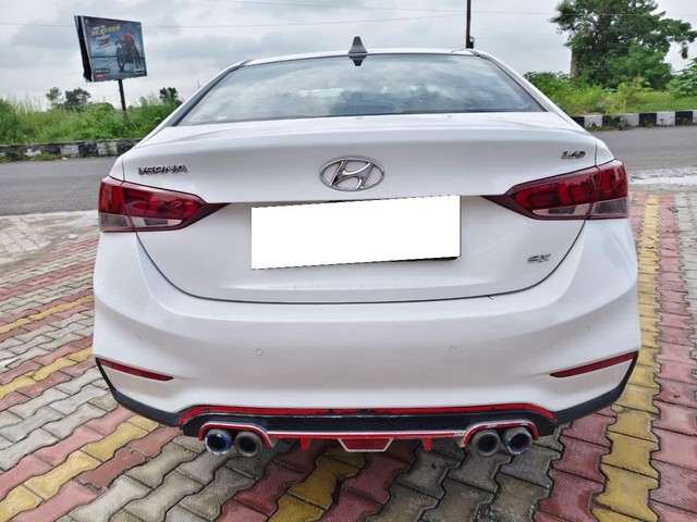 Second-hand 2019 Hyundai Verna CRDi 1.6 SX Option for sale in Sambhal-9