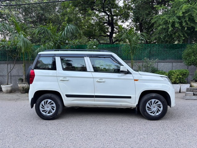 Second-hand 2016 Mahindra TUV 300 T6 for sale in New Delhi-1