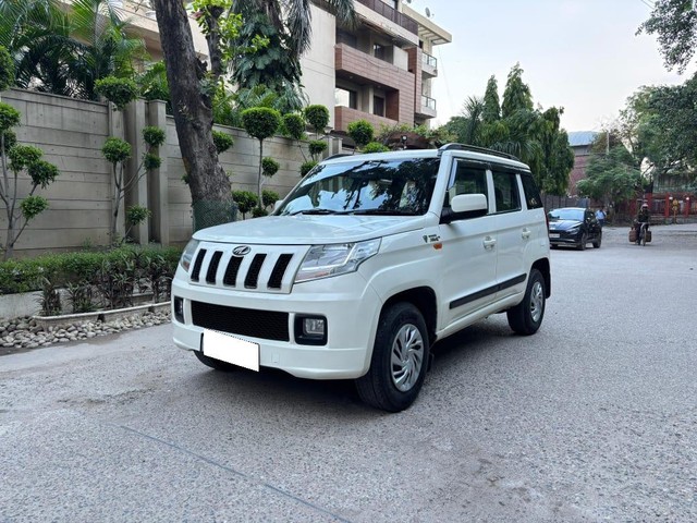 Second-hand 2016 Mahindra TUV 300 T6 for sale in New Delhi-0