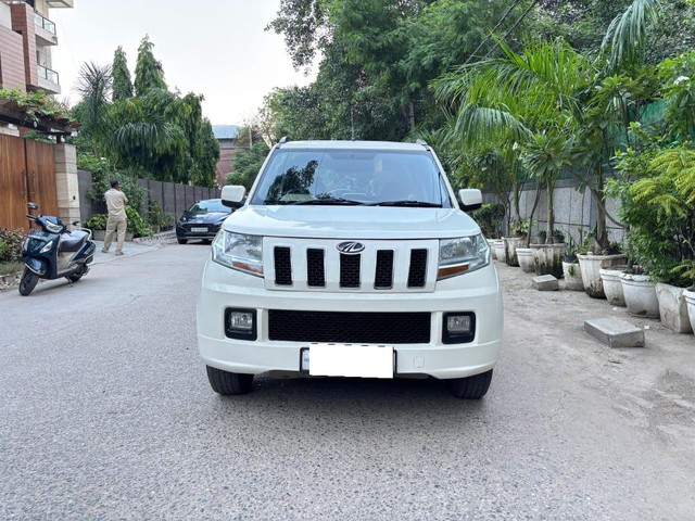 Second-hand 2016 Mahindra TUV 300 T6 for sale in New Delhi-4