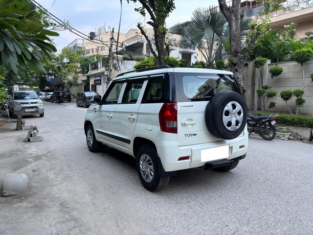 Second-hand 2016 Mahindra TUV 300 T6 for sale in New Delhi-8