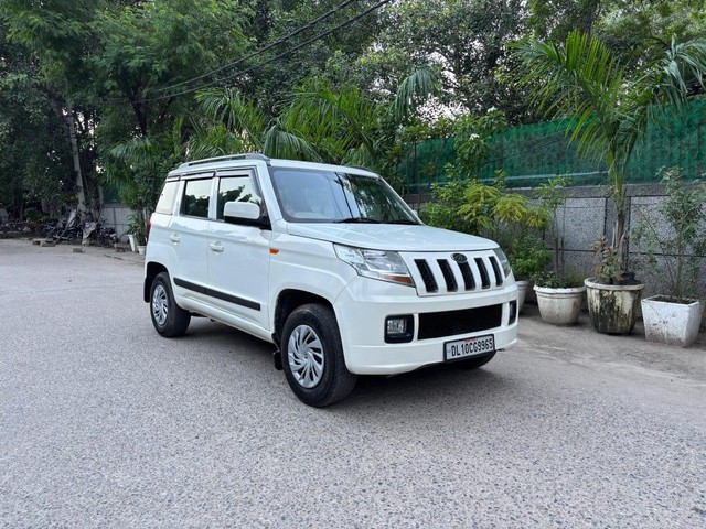 Second-hand 2016 Mahindra TUV 300 T6 for sale in New Delhi-6