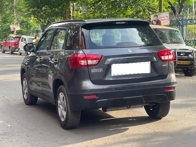 Second-hand 2016 Maruti Suzuki Vitara Brezza VDi Option for sale in Kolkata-5