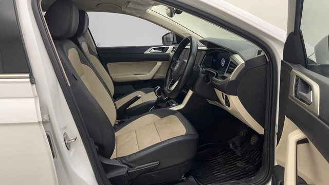 Second-hand 2023 Volkswagen Virtus Topline for sale in Hyderabad-15