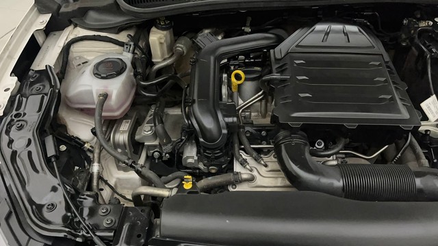 Second-hand 2023 Volkswagen Virtus Topline for sale in Hyderabad-27