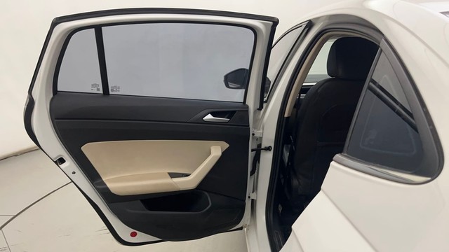 Second-hand 2023 Volkswagen Virtus Topline for sale in Hyderabad-31