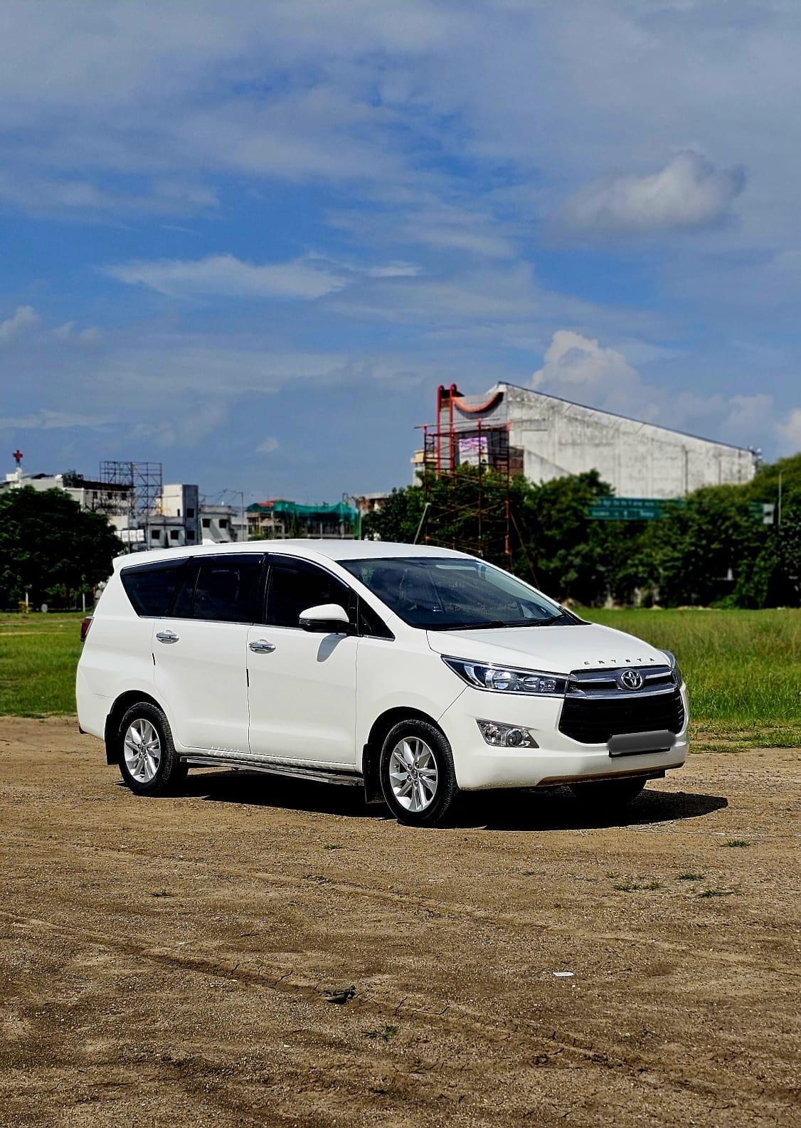 Used Toyota Innova Crysta 2.4 G MT BSIV Car in Nagpur, 2017 Model ...