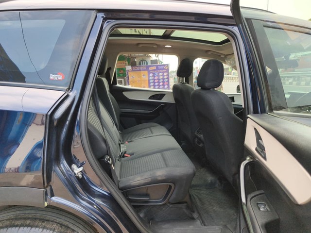 Second-hand 2022 Mahindra XUV700 AX5 7 Str Diesel BSVI for sale in Erode-10