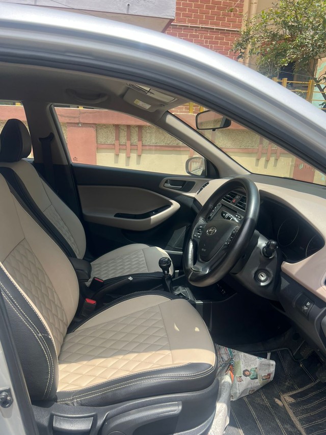 Hyundai i20 1.2 Asta Second-hand 2018 Hyundai i20 1.2 Asta for sale in Mysore-7