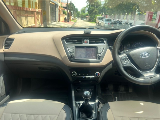 Hyundai i20 1.2 Asta Second-hand 2018 Hyundai i20 1.2 Asta for sale in Mysore-10