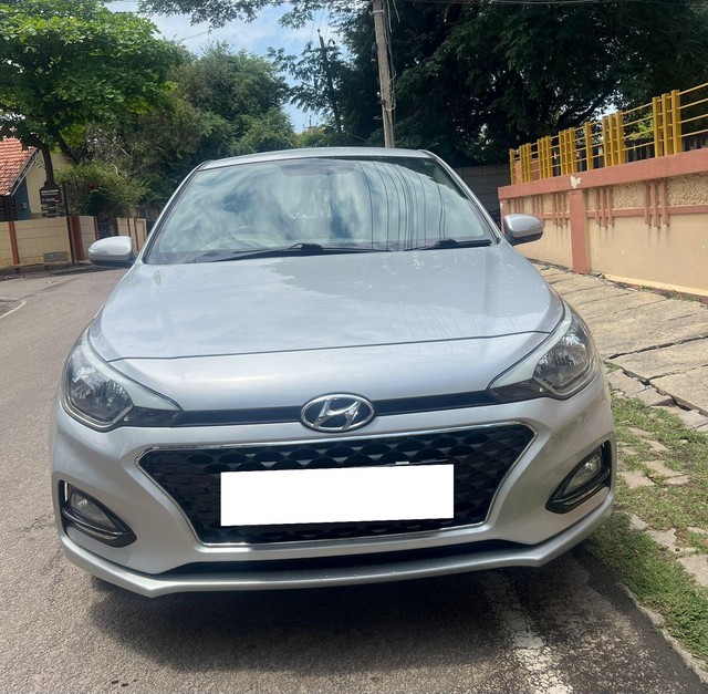 Hyundai i20 1.2 Asta Second-hand 2018 Hyundai i20 1.2 Asta for sale in Mysore-5