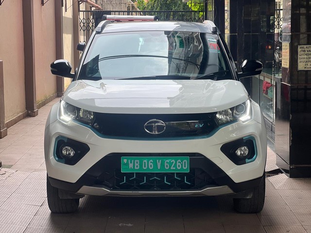 Second-hand 2021 Tata Nexon EV XZ Plus for sale in Kolkata-3