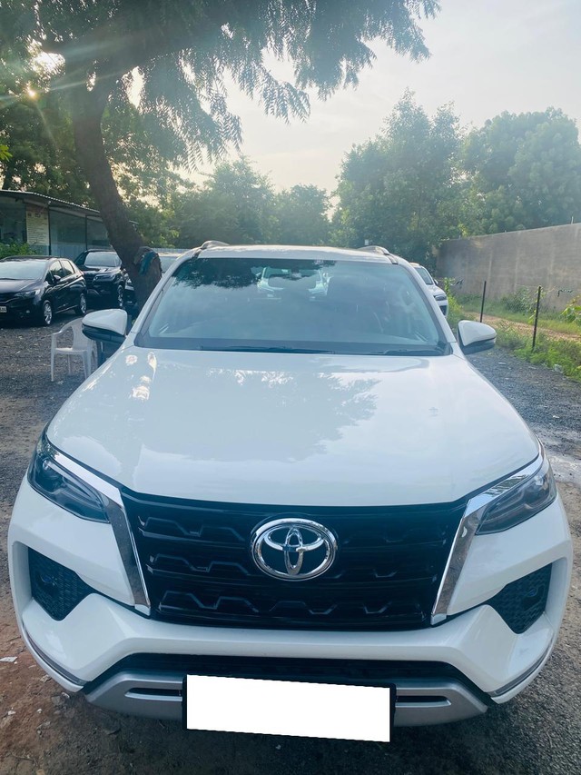 Second-hand 2023 Toyota Fortuner 4X2 Diesel for sale in Ahmedabad-5