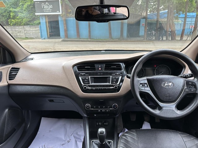 Hyundai i20 Sportz 1.2 Second-hand 2016 Hyundai i20 Sportz 1.2 for sale in Nashik-11