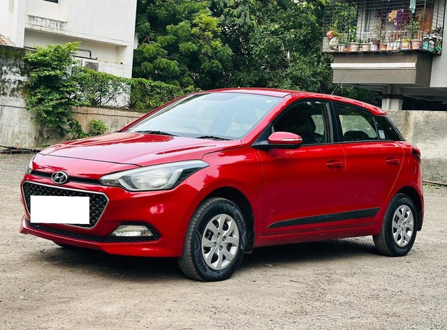 Hyundai i20 Sportz 1.2 Second-hand 2016 Hyundai i20 Sportz 1.2 for sale in Nashik-3