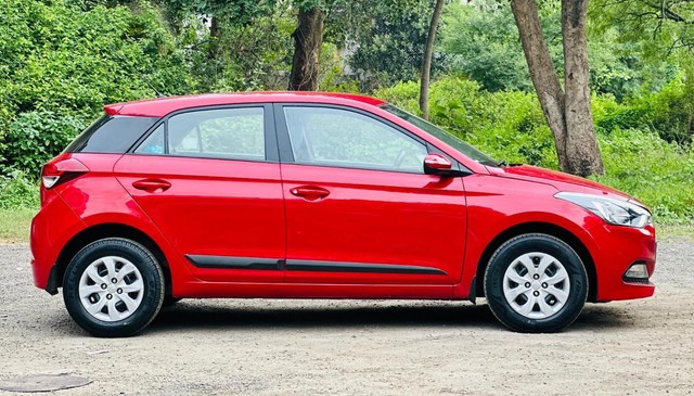 Hyundai i20 Sportz 1.2 Second-hand 2016 Hyundai i20 Sportz 1.2 for sale in Nashik-1