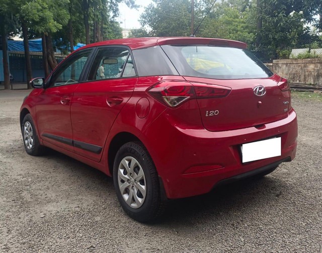 Hyundai i20 Sportz 1.2 Second-hand 2016 Hyundai i20 Sportz 1.2 for sale in Nashik-6