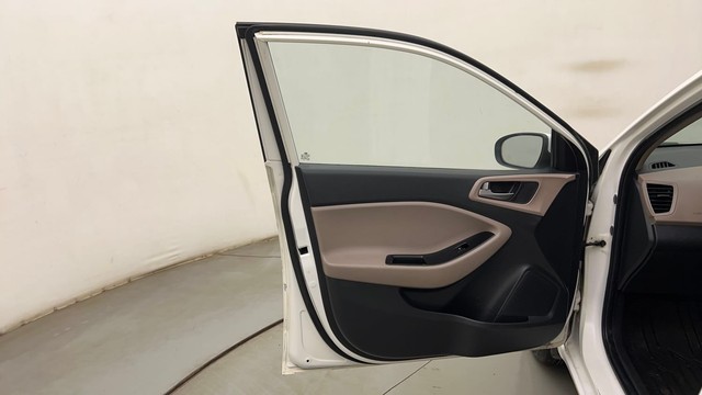 Second-hand 2018 Hyundai i20 Sportz 1.2 for sale in Mumbai-27