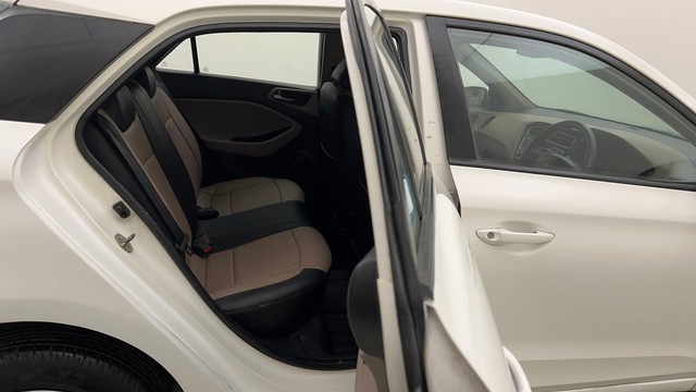 Second-hand 2018 Hyundai i20 Sportz 1.2 for sale in Mumbai-33