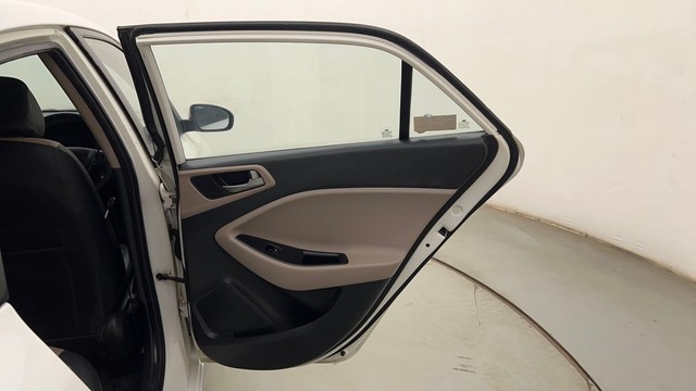 Second-hand 2018 Hyundai i20 Sportz 1.2 for sale in Mumbai-28