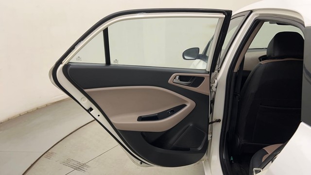 Second-hand 2018 Hyundai i20 Sportz 1.2 for sale in Mumbai-34