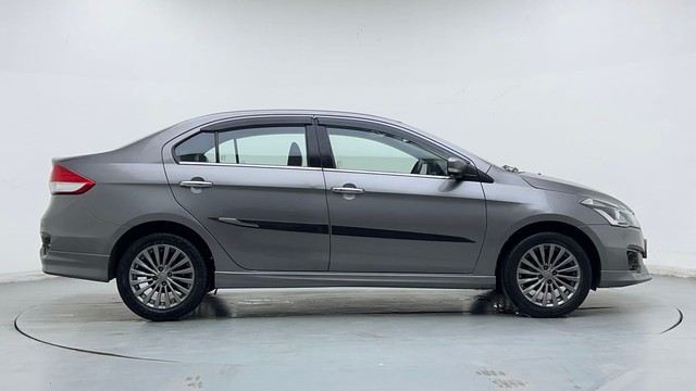 Second-hand 2018 Maruti Ciaz Petrol for sale in Noida-2