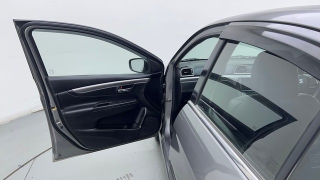 Second-hand 2018 Maruti Ciaz Petrol for sale in Noida-31