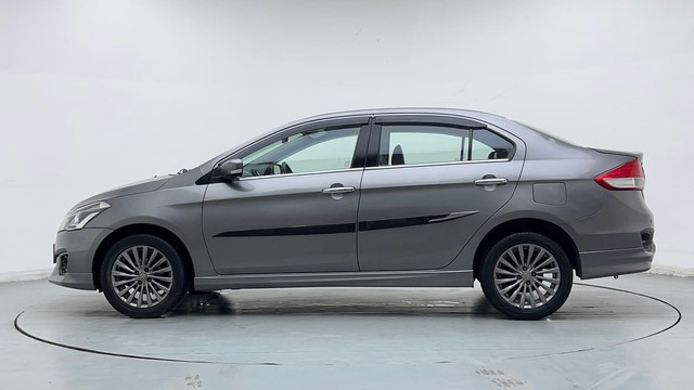 Second-hand 2018 Maruti Ciaz Petrol for sale in Noida-6