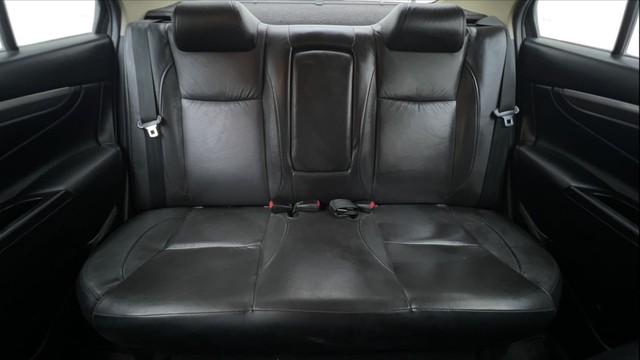 Second-hand 2018 Maruti Ciaz Petrol for sale in Noida-34