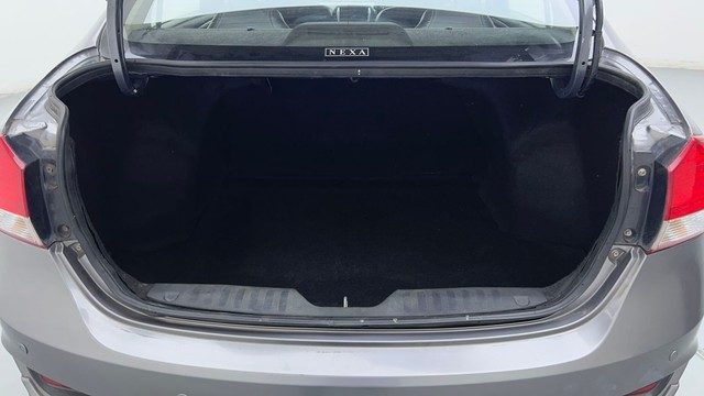 Second-hand 2018 Maruti Ciaz Petrol for sale in Noida-9