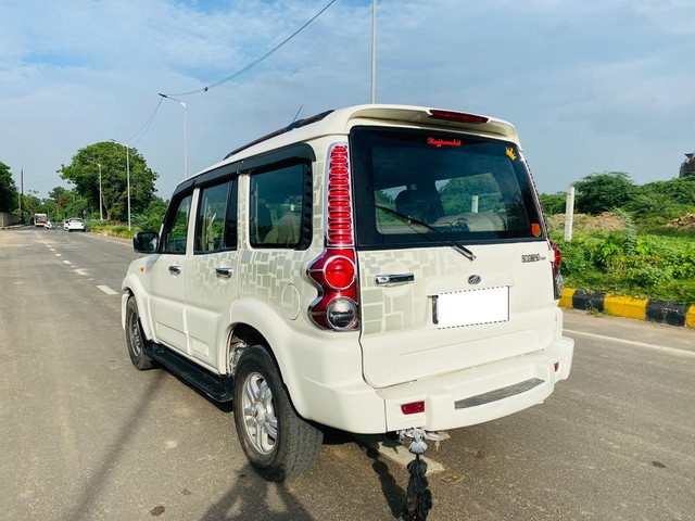 Second-hand 2014 Mahindra Scorpio VLX 2WD BSIII for sale in Ahmedabad-9