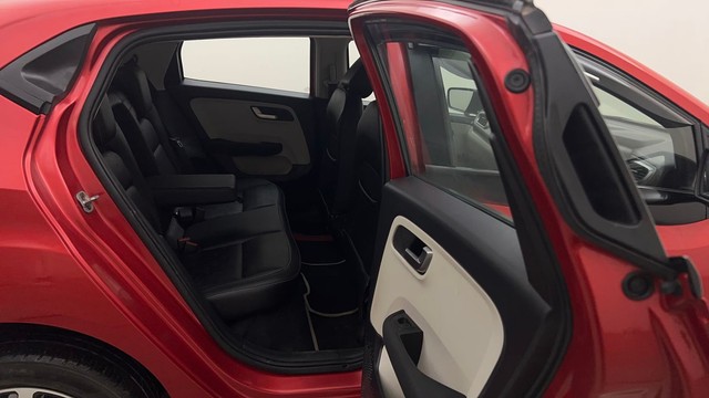 Second-hand 2021 Tata Altroz XZ Plus for sale in Mumbai-35