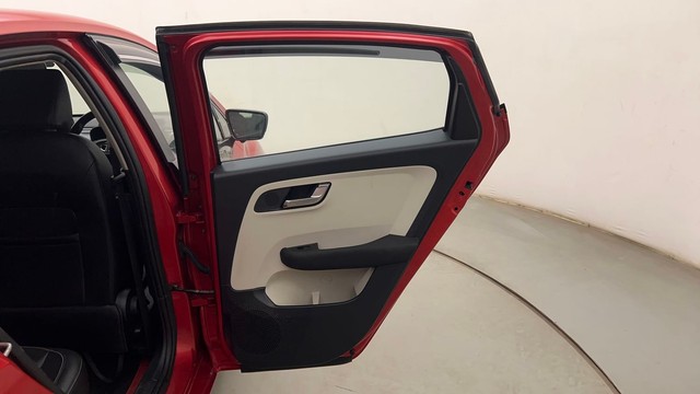 Second-hand 2021 Tata Altroz XZ Plus for sale in Mumbai-34