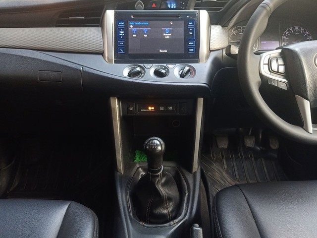 Second-hand 2019 Toyota Innova Crysta 2.4 G Plus MT BSIV for sale in New Delhi-19