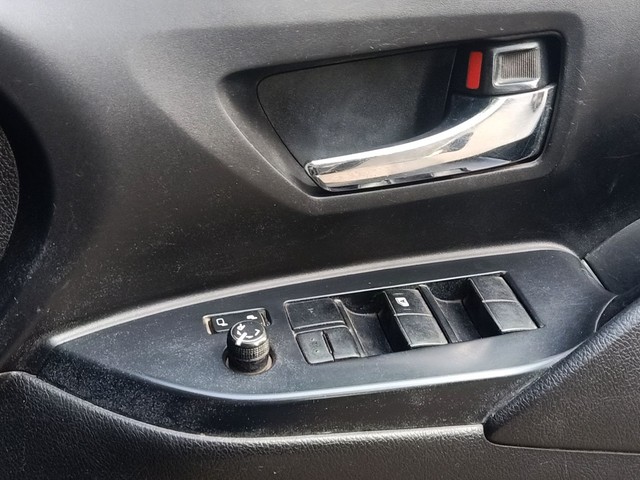 Second-hand 2019 Toyota Innova Crysta 2.4 G Plus MT BSIV for sale in New Delhi-20