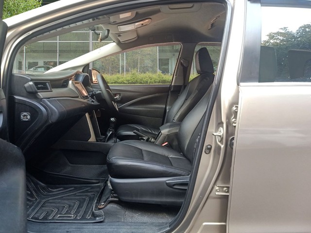 Second-hand 2019 Toyota Innova Crysta 2.4 G Plus MT BSIV for sale in New Delhi-15