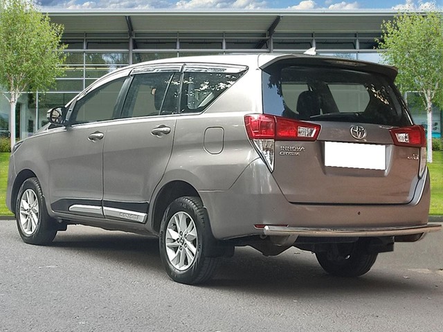 Second-hand 2019 Toyota Innova Crysta 2.4 G Plus MT BSIV for sale in New Delhi-9