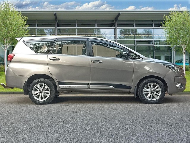 Second-hand 2019 Toyota Innova Crysta 2.4 G Plus MT BSIV for sale in New Delhi-1