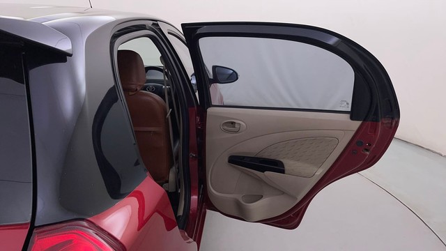 Second-hand 2019 Toyota Etios Liva 1.2 VX Dual Tone for sale in Mysore-25