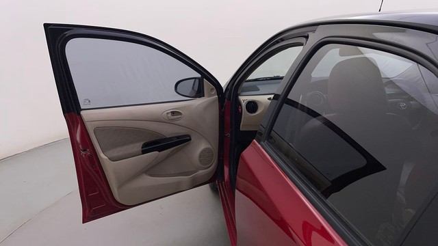 Second-hand 2019 Toyota Etios Liva 1.2 VX Dual Tone for sale in Mysore-26