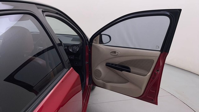 Second-hand 2019 Toyota Etios Liva 1.2 VX Dual Tone for sale in Mysore-16