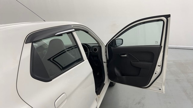 Second-hand 2023 Maruti Alto K10 VXI Plus for sale in Lucknow-16