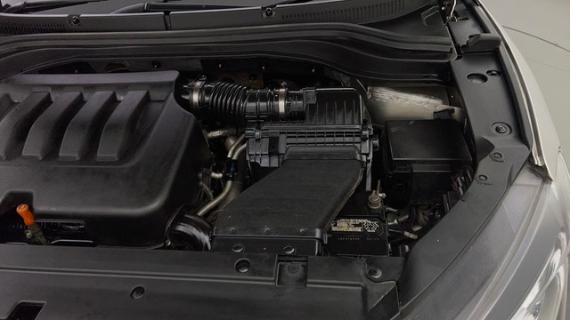 Second-hand 2021 Mahindra XUV700 AX5 5Str AT for sale in Noida-37